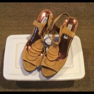 Steve Madden stacked heel sandal..